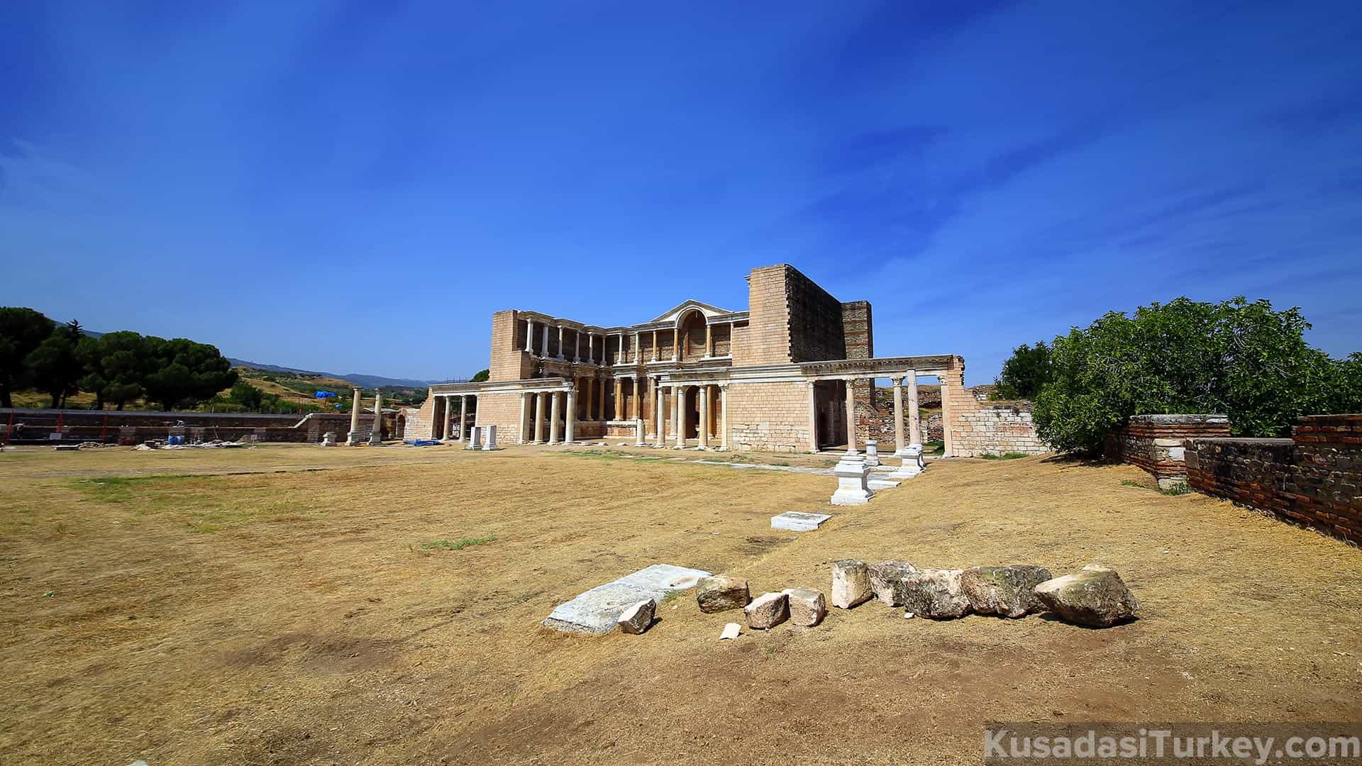 Sardis: Lydian Empire's Glorious Capital Sardis: Lydian Empire's Glorious Capital